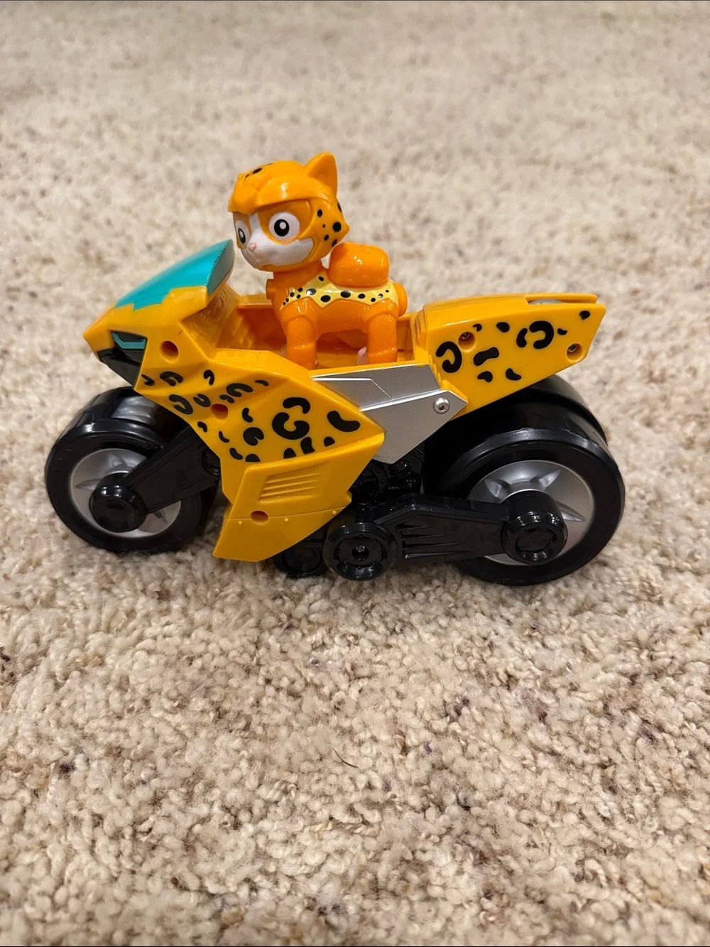 Paw Patrol Cat Pack Vehicles and Figurines Full Set of 4